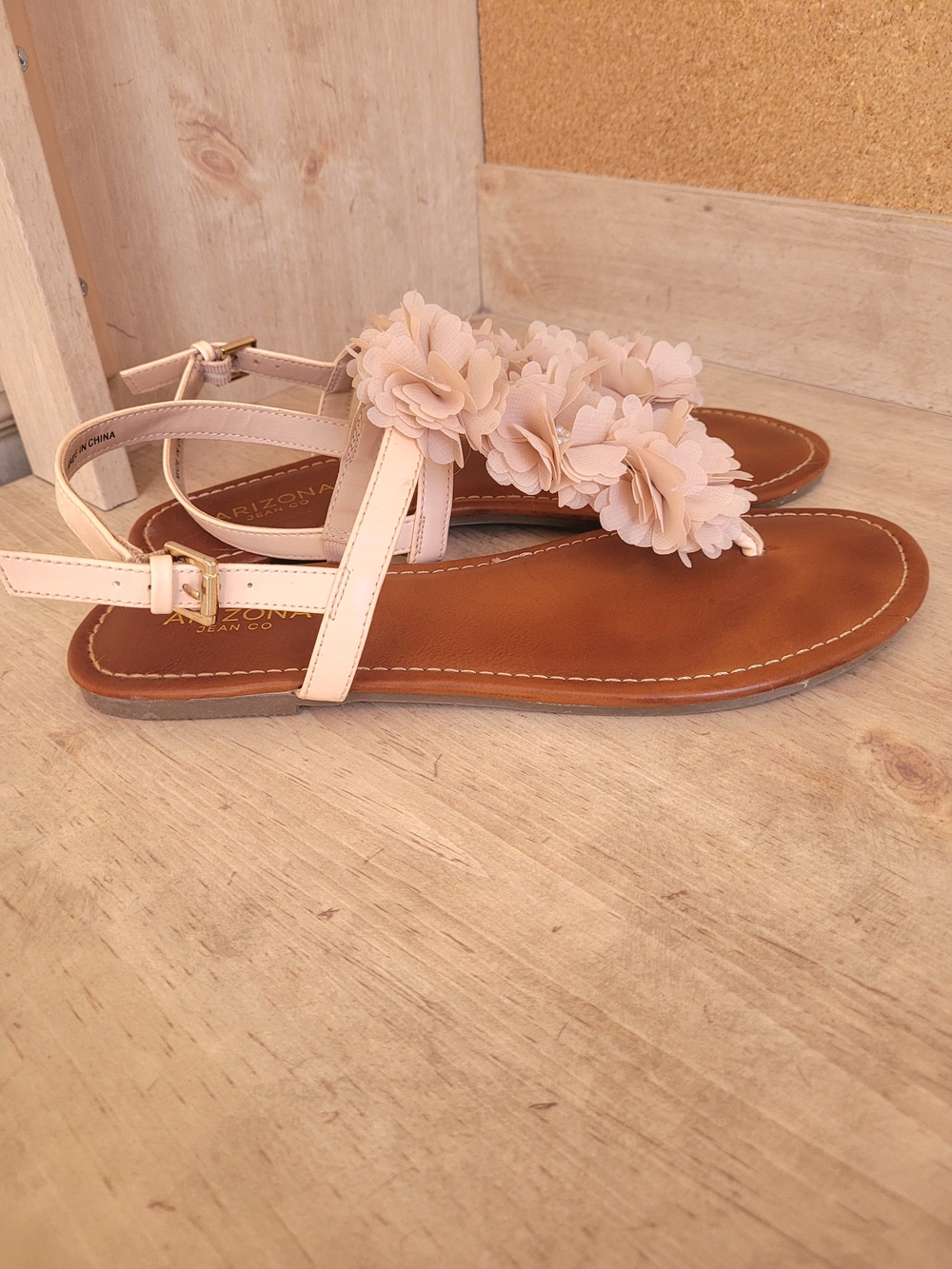 🌸 Arizona Jean Company Sandals - Picture 3 of 4
